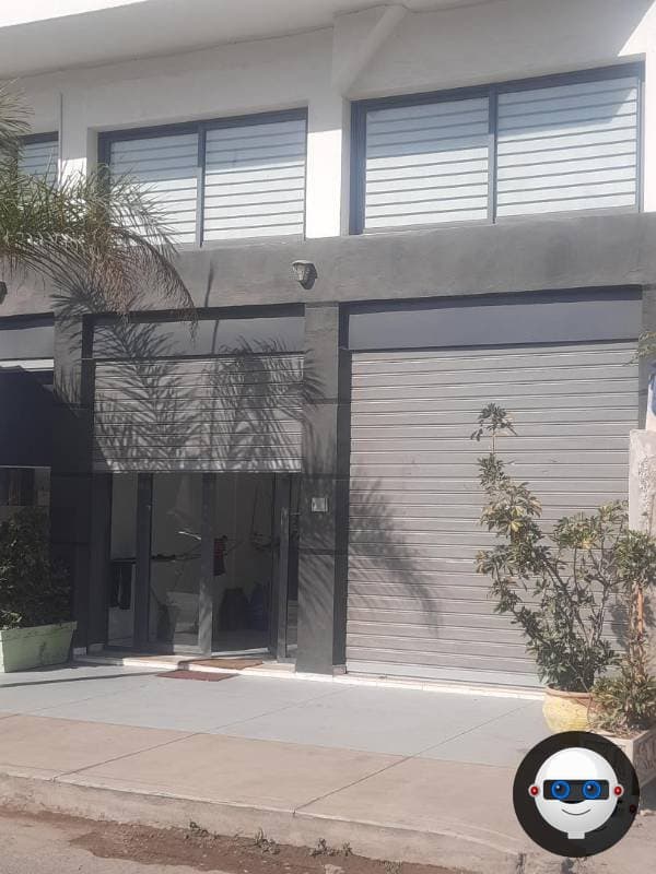 Local commercial à vendre à Casablanca, Ain Sebaa — Magasin sur un grand boulevard à AIN SEBAA