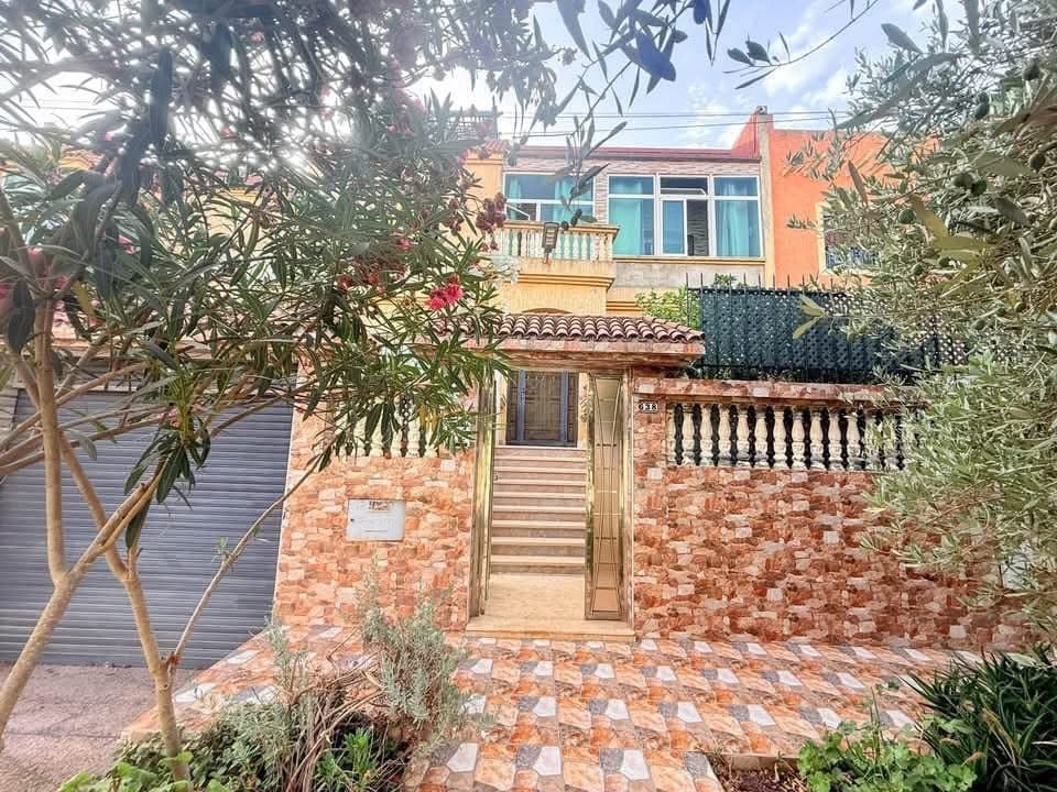 Villa à vendre à Benslimane — Villa spacieuse confortable dans un quartier calme